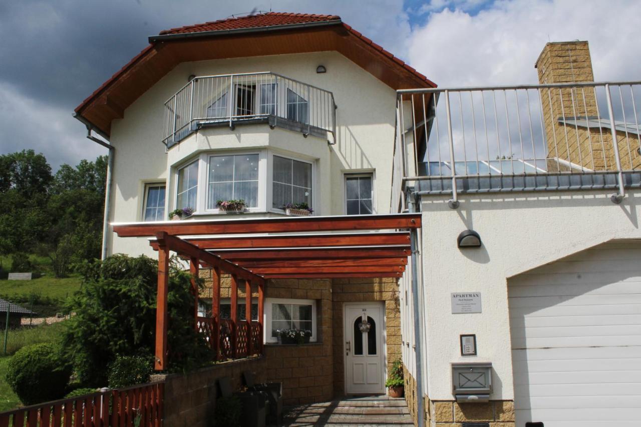 Apartman "Pod Rokem" Susice Exterior photo